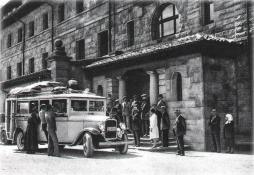 Servicio diario Ontaneda - Burgos. Parada en el Gran Hotel