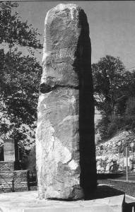 Monumento a los foramontanos en la  Hoz de Santa Luc&iacute;a