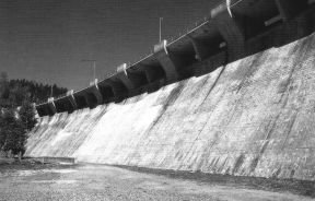 Parámetros de hormigón aguas abajo de la presa