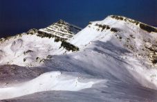 Vertiente meridional del Cuchill&oacute;n, el Tres Mares al fondo