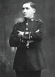Juan con el uniforme de la Banda de M&uacute;sica de Reinosa. 1921