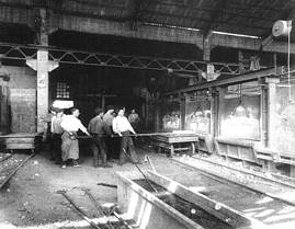 Hornos del taller de laminación de La Naval en los años 20