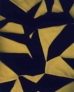 S/T. 1997 Lejía sobre terciopelo. 99 x 79 cm. Colección particular, Madrid. Foto: Pedro Palazuelos.