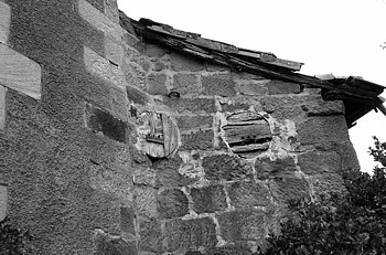 Hornillos en una vivienda de Quintanilla de An, Valderredible.