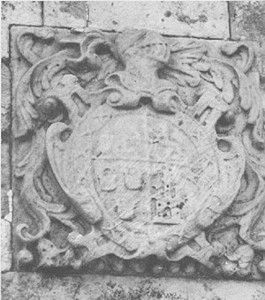 Escudo de los "Lucio de Villegas-Argüeso" en la casa-torre solar de Arija